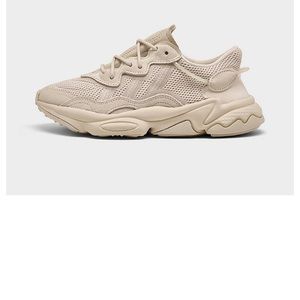 NWT ADIDAS OZWEEGO SNEAKERS